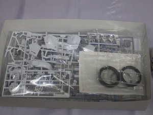 画像2: ハセガワ スズキGSX-R750(G)(GR71G) 1986 プラスチックモデル