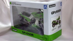 画像4: アオシマ カワサキ GPZ900R Lime Green