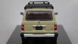 画像4: INNO MODELS トヨタ ランドクルーザー FJ60 DESERT BEIGE