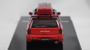 画像4: INNO MODELS 三菱 ランサー エボIX ワゴン "アドバン" ルーフボックス付き BLACK/RED