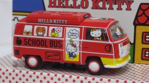 画像1: ターマックワークスxシュコー VW TypeII(T2) Hello Kitty Capsule School Bus RED