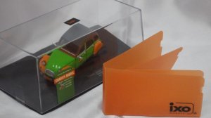 マスクケースが付いています。