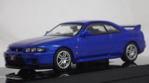 画像1: INNO MODELS 日産 スカイライン GT-R(R33)  BAYSIDE BLUE