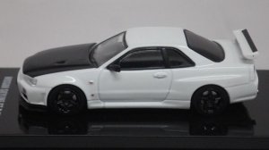 画像5: INNO MODELS ニッサン スカイライン GT-R(R34) V-SPECII N1 WHITE WITH CARBON HOOD