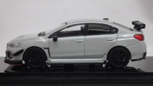 画像5: ホビージャパン スバル WRX RA-R オプション装着車 With Engine Display Model Crystal White Pearl