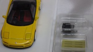 画像6: HOBBY HONDA NSX(NA1) TypeR 1994 with Engine Display model TypeR 30th Anniversary Indy Yellow Pearl