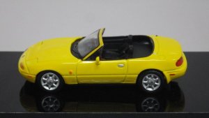 画像6: HOBBY JAPAN MAZDA EUNOS ROADSTER(NA6CE) with Tonneau Cover Sunburst Yellow