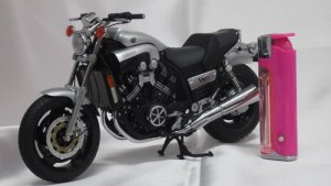 画像10: ミニチャンプス ヤマハ Vmax 1993 SILVER.MET