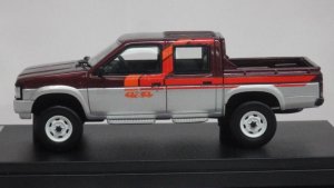 画像5: ハイストーリー 日産 ダットサン 4WD ダブルキャブ AD 1985 DARK RED MET/SILVER MET TWO TONE