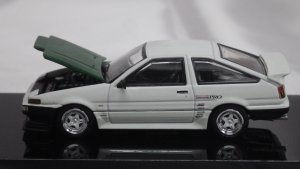 画像5: ホビージャパン トヨタ スプリンター トレノ(AE86) DRIFT KING Tsuchiya WHITE/GREEN