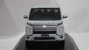 画像2: kyosho MITSUBISHI Delica D:5 WHITE