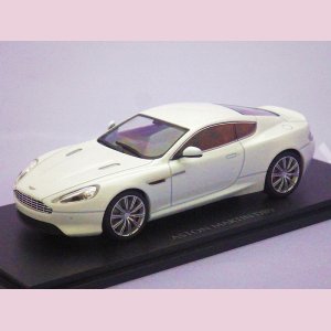 画像: 京商 アストンマーチン DB9 2013 Stratus White