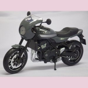 画像: アオシマ カワサキ Z900 RS Café Pearl Storm Gray