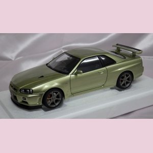 画像: オートアート 日産 スカイライン GT-R(R34) V-specII Nur MILLENNIUM JADE フル開閉モデル