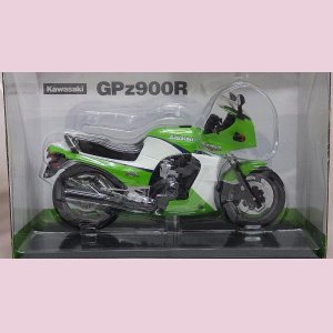 画像: アオシマ カワサキ GPZ900R Lime Green