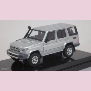 画像: パラゴン トヨタ ランドクルーザー 76 Silver Pearl