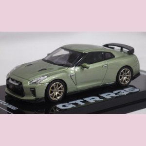 画像: INNO MODELS NISSAN GT-R(R35) MILLENNIUM JADE