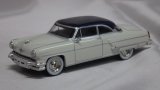 画像: MINI GT LINCOLN Capri 1954( LHD) Arctic White/Atlantic Blue