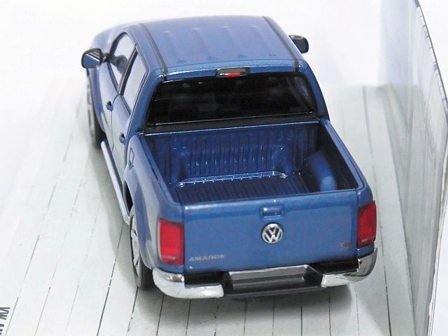画像4: ミニチャンプス VW AMAROK 2009 BLUE.MET