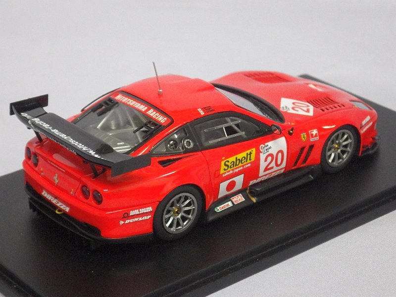 話題の行列 1/43 ダンロップ フェラーリ 550 GT1 JLMC2006 ＃20