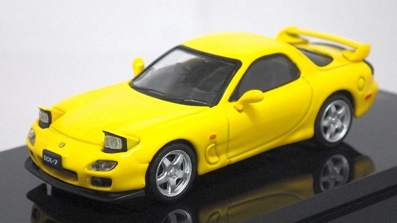 画像1: ホビージャパン マツダ RX-7(FD3S) Type RS With Engine Display Model Sunburst Yellow