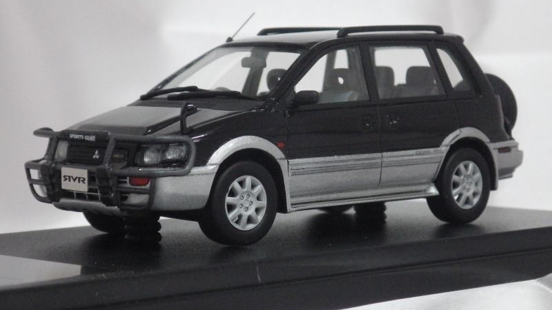 ミツビシ RVR スポーツギア 2.0 DOHC 16V 1992 ランプブラック