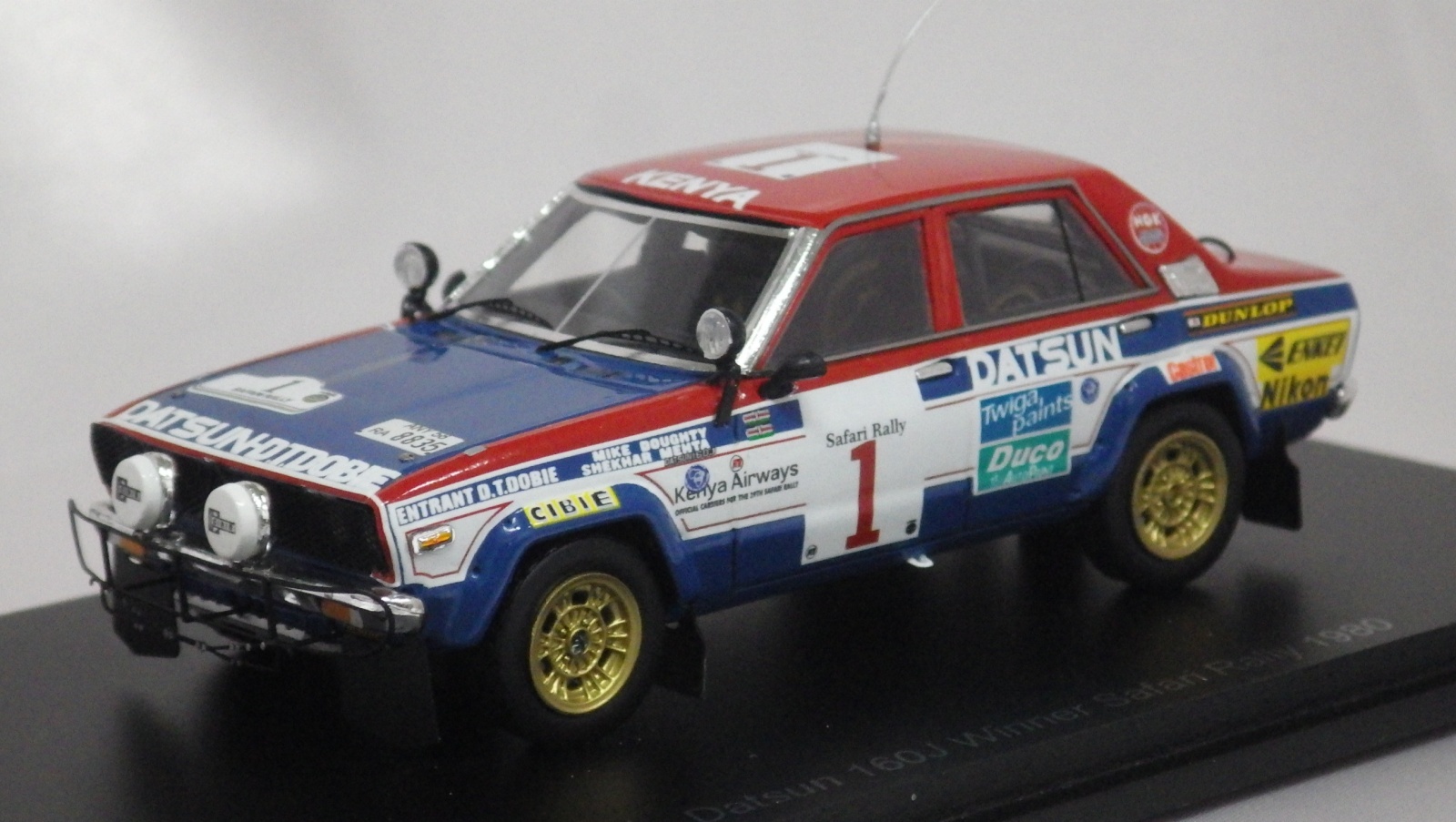 画像1: スパーク ダットサン 160J サファリラリー優勝車 1980 WHITE/RED/BLUE