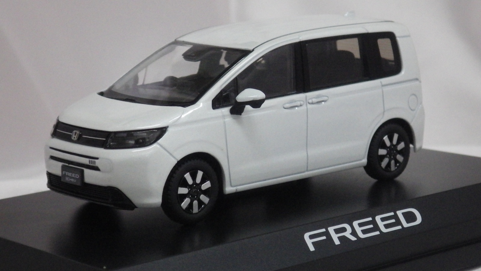 画像1: HOBBY JAPAN HONDA FREED Platinum White Pearl