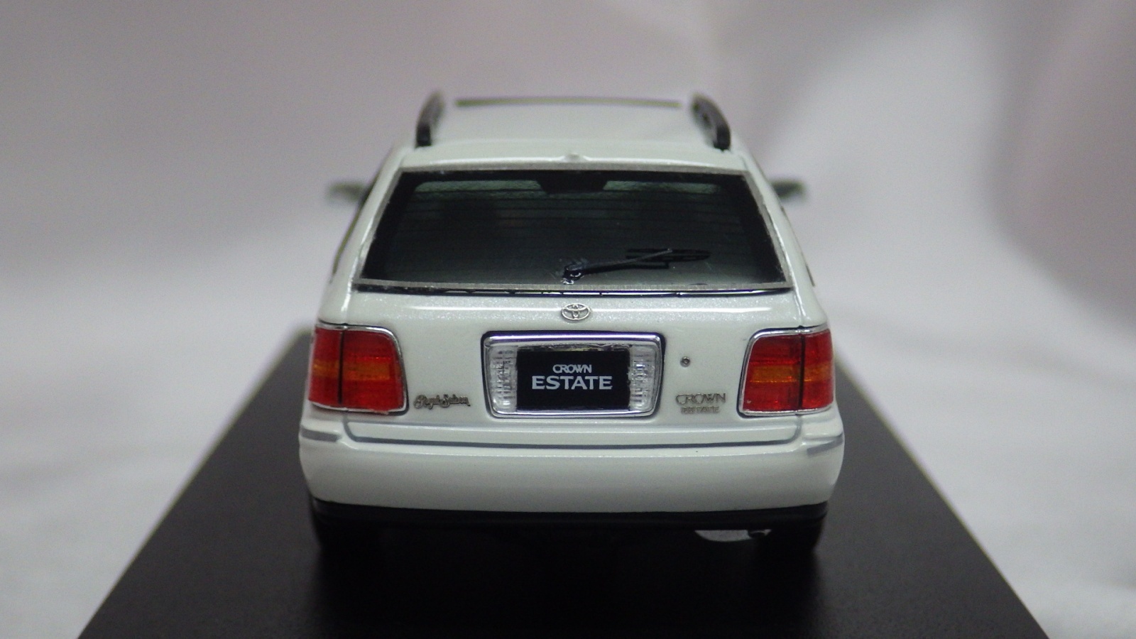 画像4: MARK43 TOYOTA CROWN ESTATE3.0 ROYAL SALOON White Pearl Crystal Shine